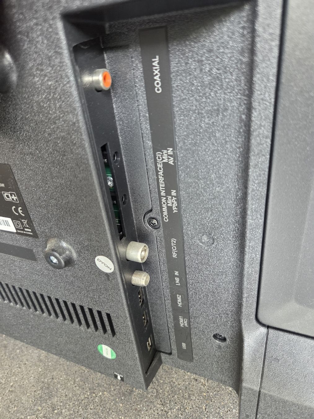 Fernseher: Dyon Live 32 Pro – Defekt aus Gelterkinden von pablopolsini 3