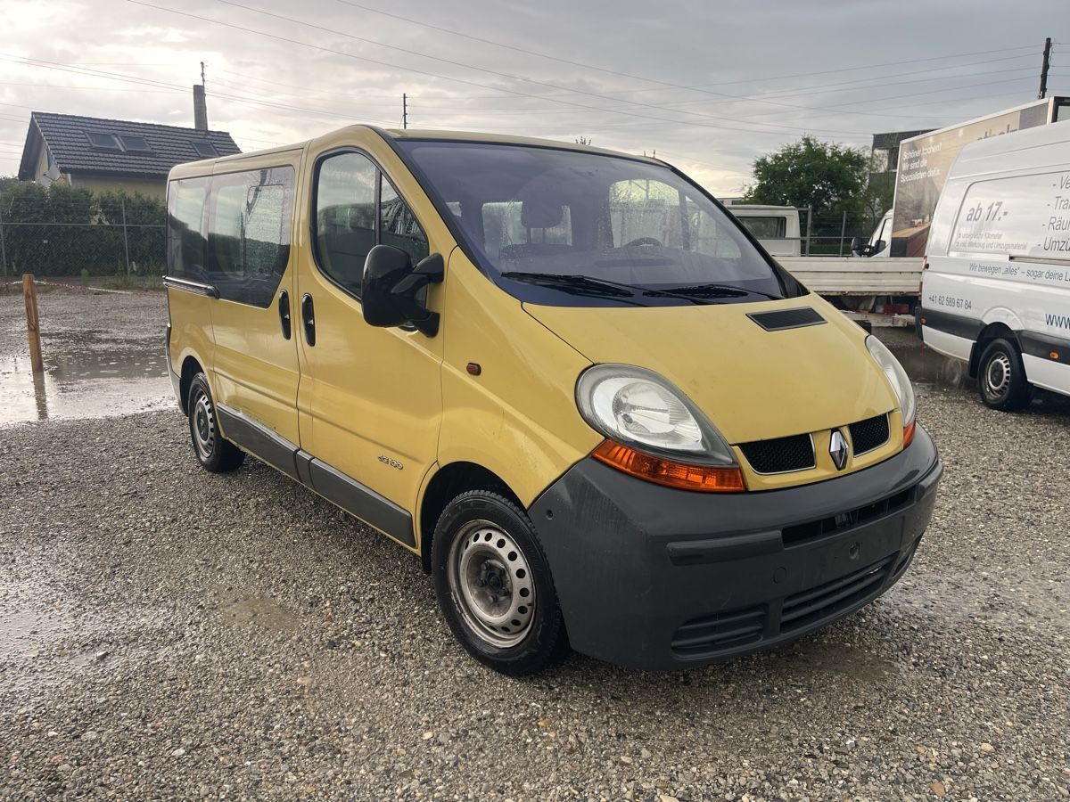 Renault Automobili: Renault Trafic dCi 100  9 sitzer – Usato da Basel venduto da Rikardo_1979 3