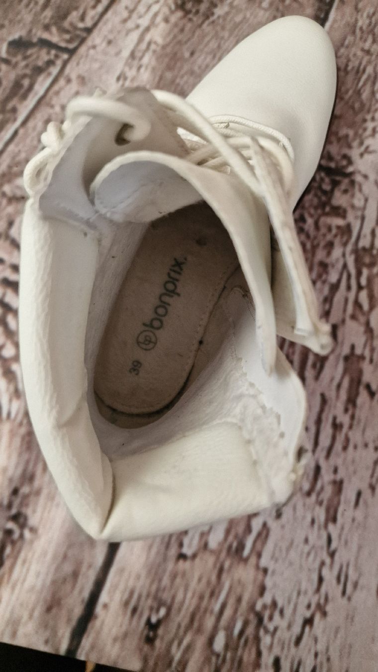 Scarpe da donna: Stiefelette weiss Gr 39 – Nuovo (secondo la descrizione) da goldach venduto da seegoldi13 4