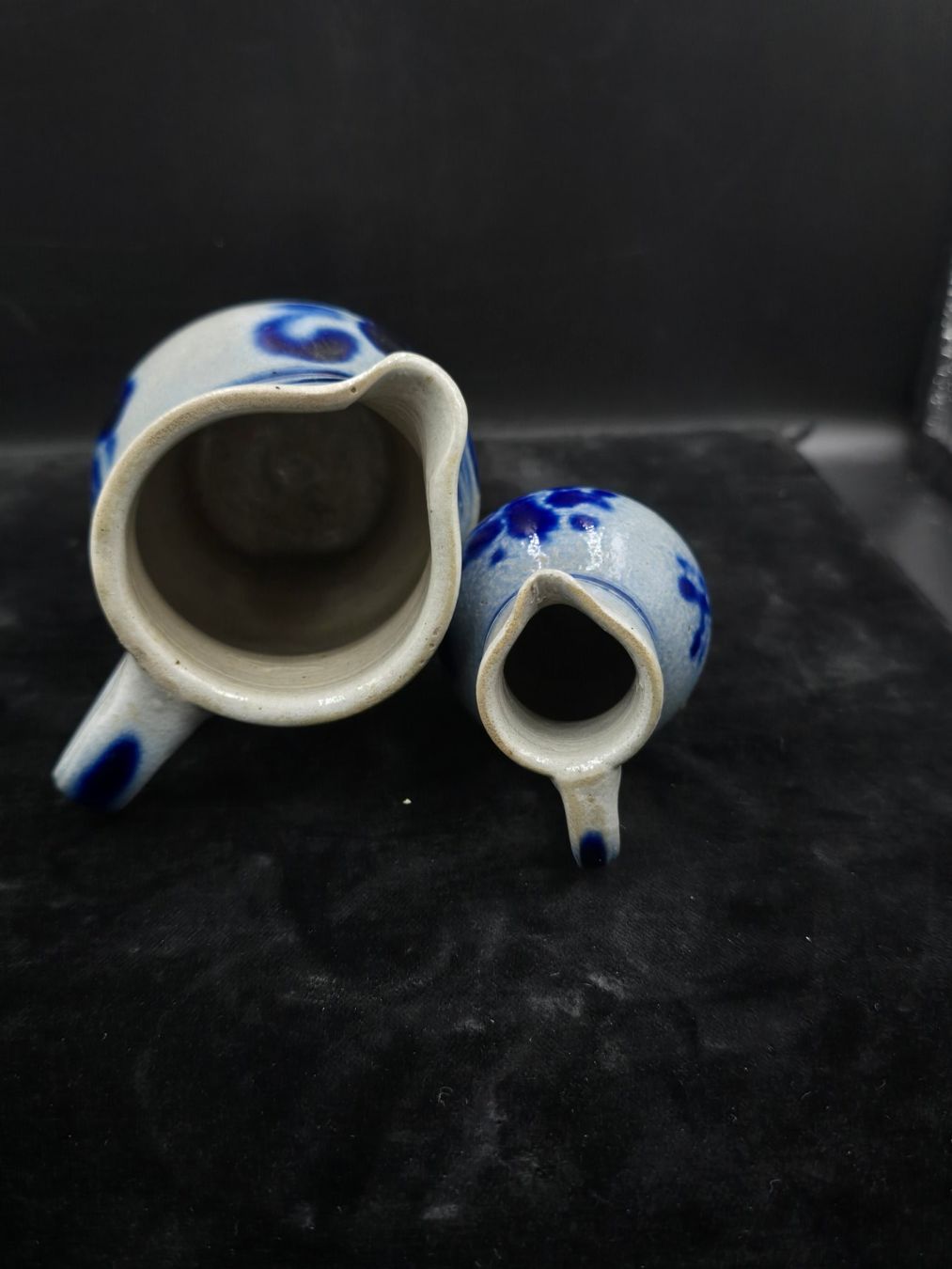 Carafes: Steingut Krüge blau – D'occasion à Rorschacherberg par snOOpydOg11 5