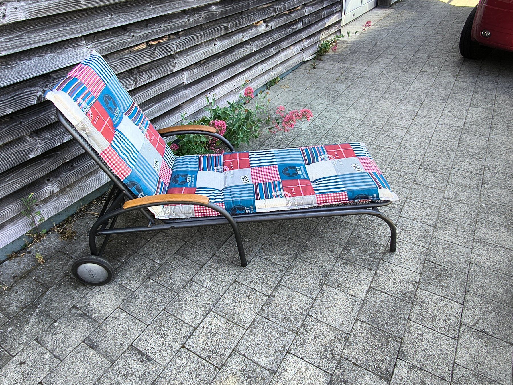 Sedie a sdraio: Liegestuhl mit Patchwork-Polster für den Sommer – Usato da Gebenstorf venduto da Mar-imH25 4