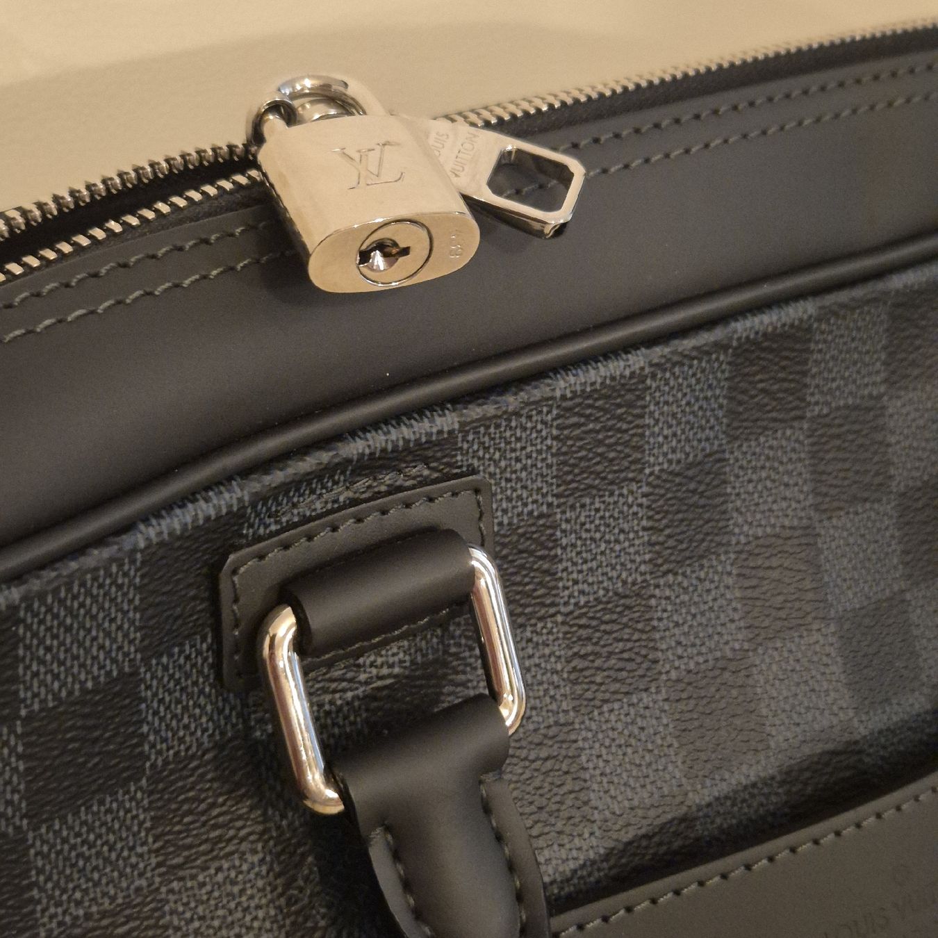 Louis Vuitton Borse: Louis Vuitton Tasche unisex – Nuovo (secondo la descrizione) da Tuggen venduto da phil200 7