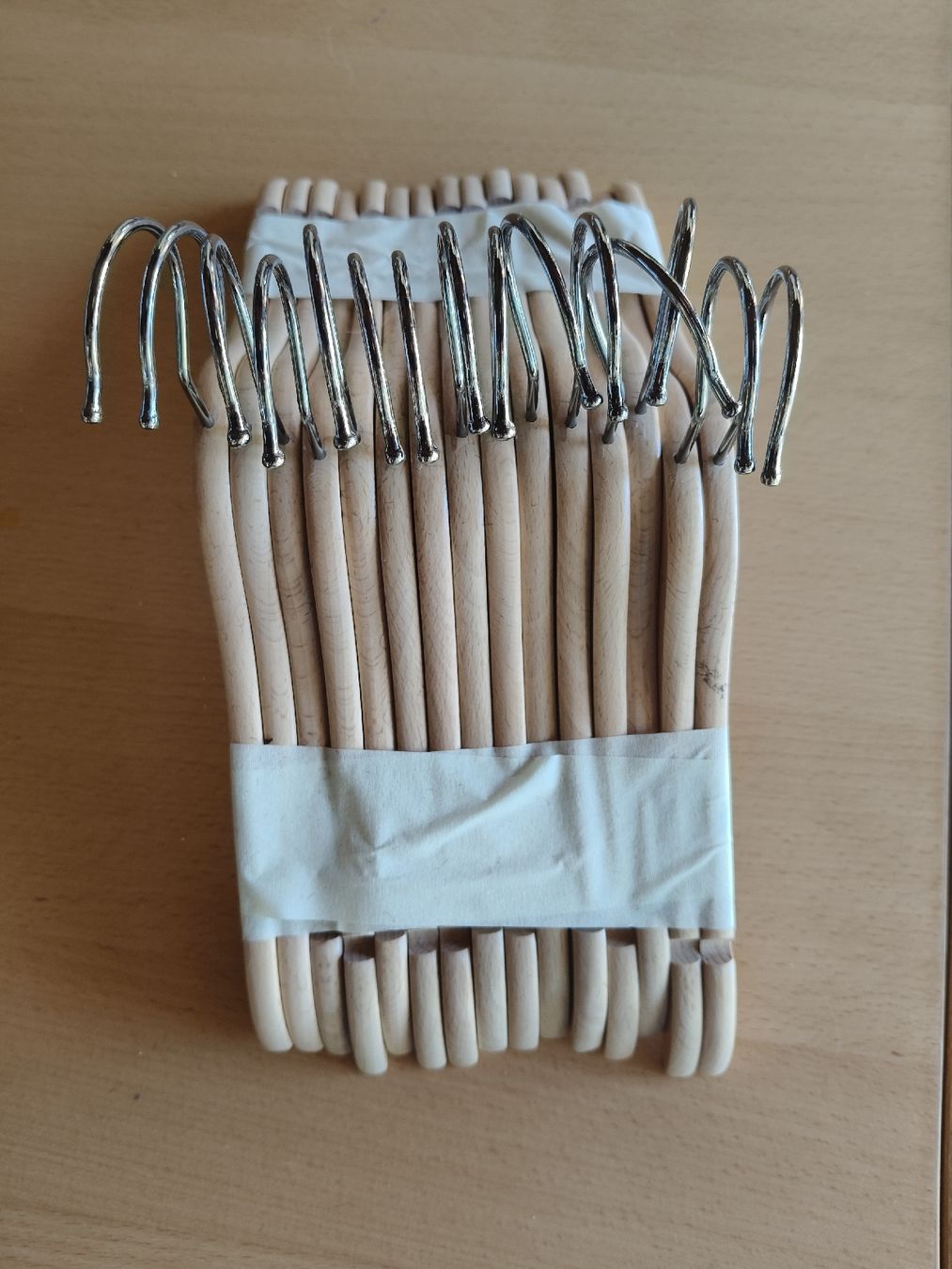 Appendiabiti: kleiderbügel / Cintres pour habits – Usato da Prêles venduto da Edirick13 1