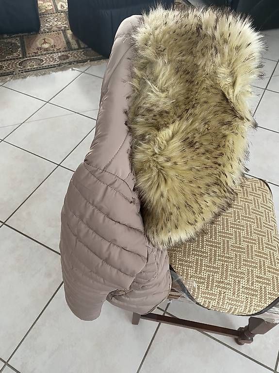Vestes: Neue, wunderschöne Winterjacke – D'occasion à Zumikon par rpe_nd99 1