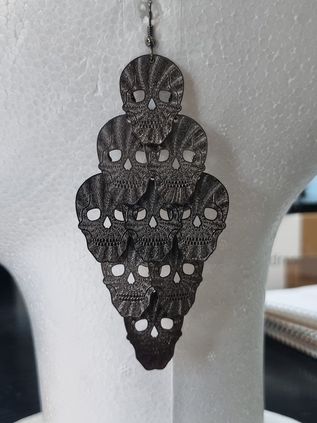 Ohrringe & -stecker: Coole Ohrringe Totenkopf, neu – Neu und originalverpackt aus Figino von MabaStore24