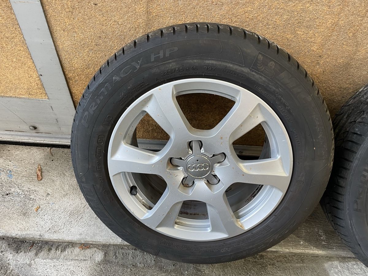Pneus & Kompletträder: Audi A4 Räder 16 Zoll Sommerräder – Gebraucht aus Thun von ZS7 4