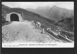 #Splügenroute , Berghöhe mit Berghaus , gel. 1910
