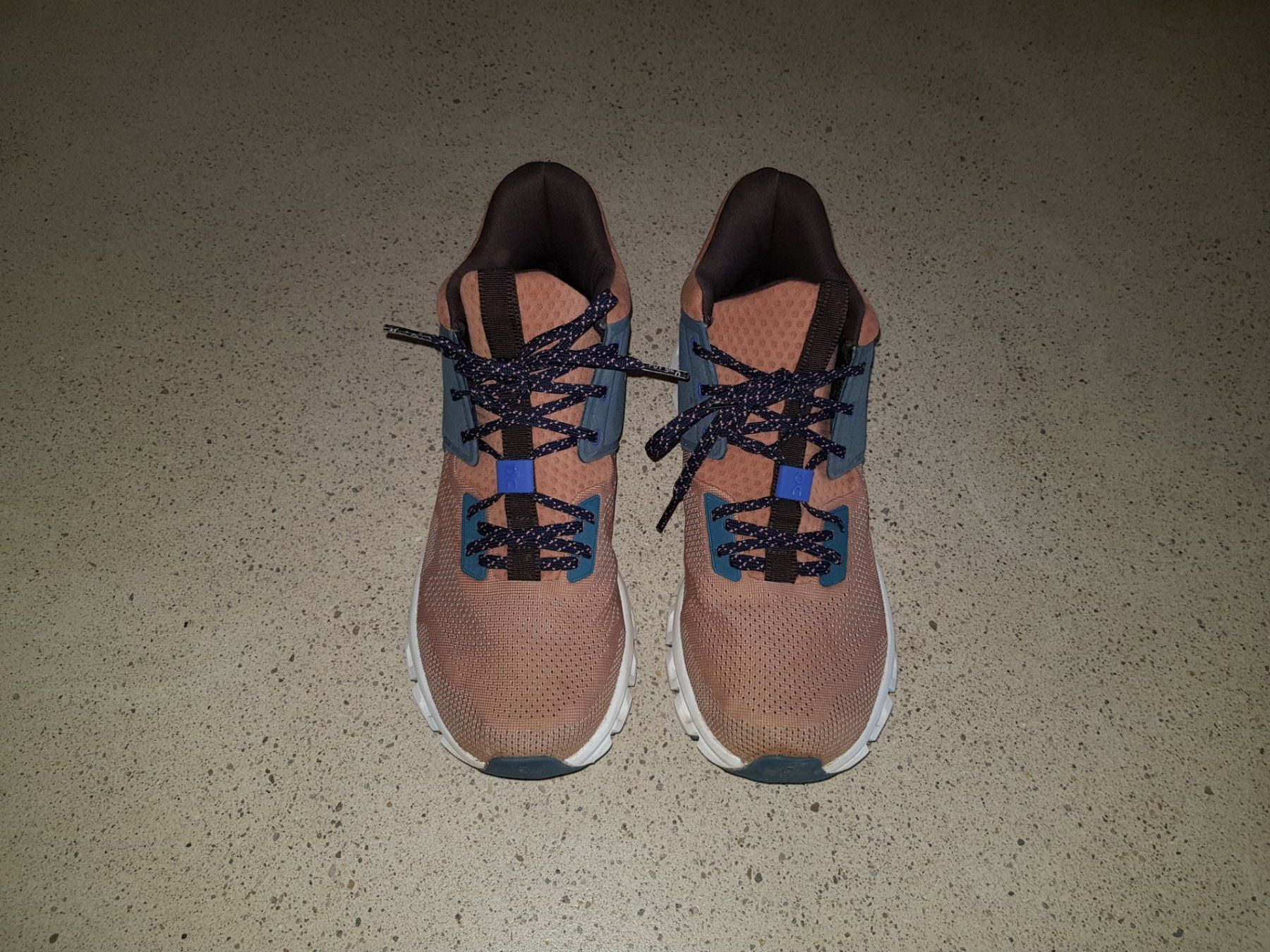 On Damenschuhe: On Cloudtec Laufschuh Grösse 42 – Gebraucht aus Basel von fafa68 1