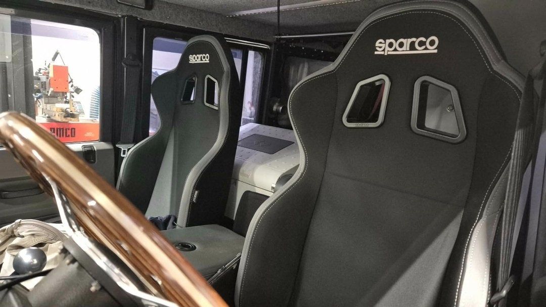 Land Rover Veicoli da campeggio: Land Rover Defender 110 aménagé complet – Usato da Gingins venduto da lutin_4 4