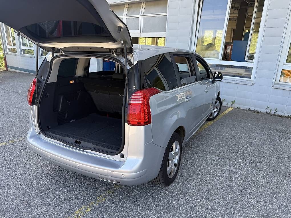 Automobili: Peugeot 5008 – Usato da La Chaux-de-Fonds venduto da said-13 2