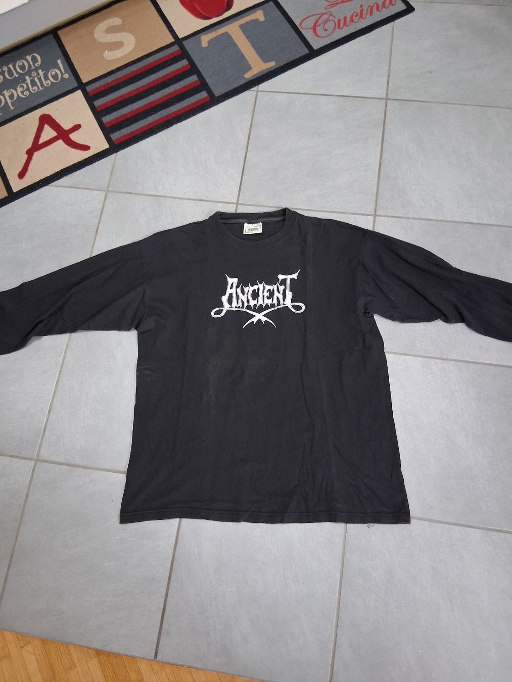 T-Shirts: ls ancient (metal) – Gebraucht aus St-Cergue von VeganWarrior