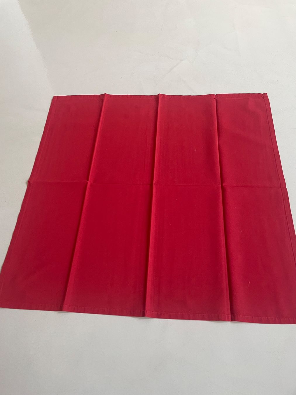 Altra biancheria da tavola: 20 Tischdecke 65x65cm . Restaurant – Usato da Minusio venduto da Pink222