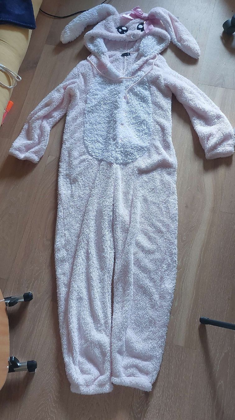 Pigiami: Pink Bunny Onesie – Usato da Effretikon venduto da jea_yq2t