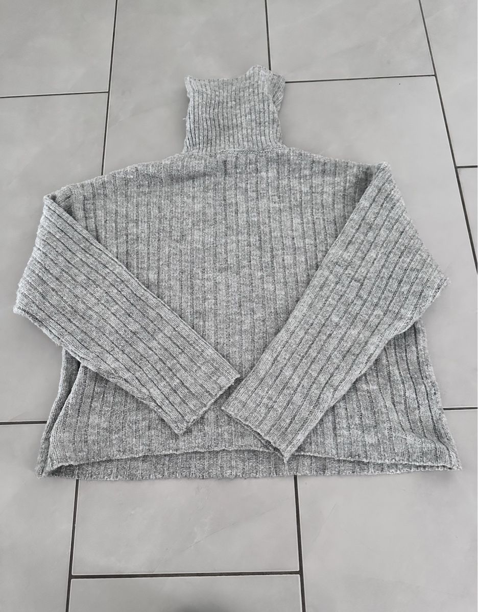 Pullover & Sweatshirts: Grauer Rollkragenpullover 🩶 – Gebraucht aus Winterthur von nik_pr58 4