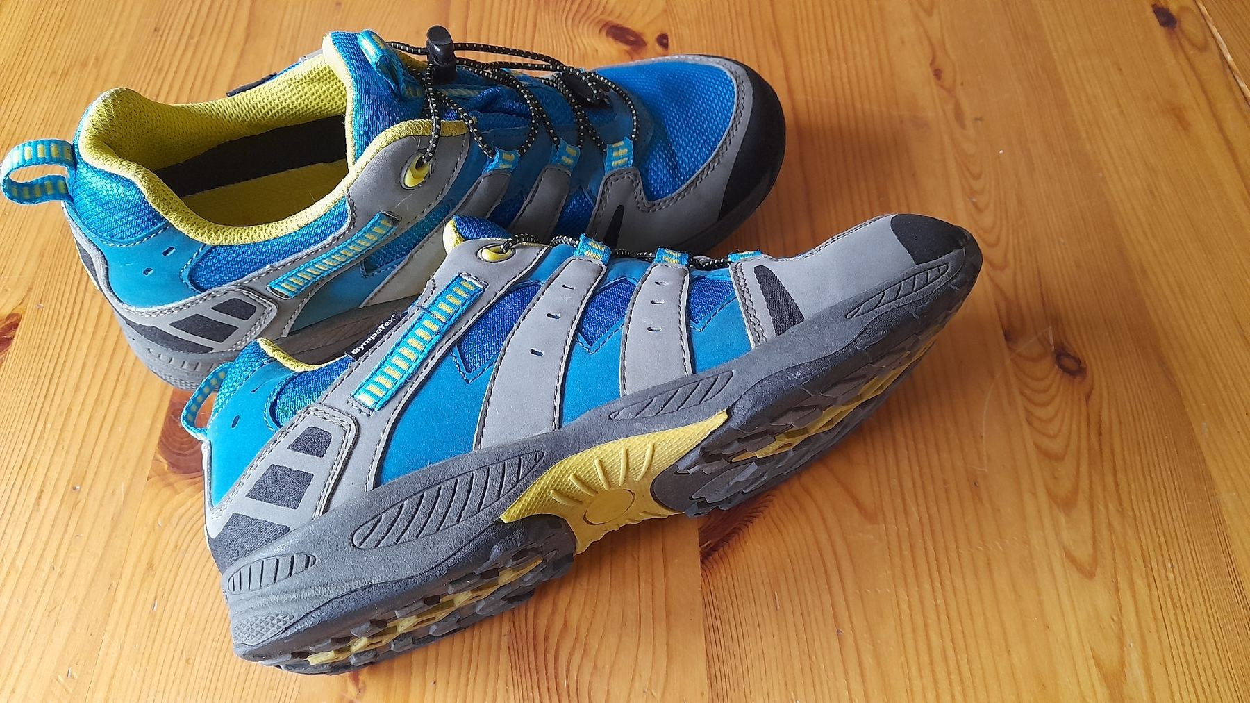Scarpe da uomo: Turnschuhe gr. 38 Sympatex – Usato da Nesslau venduto da Churfirsten08 1