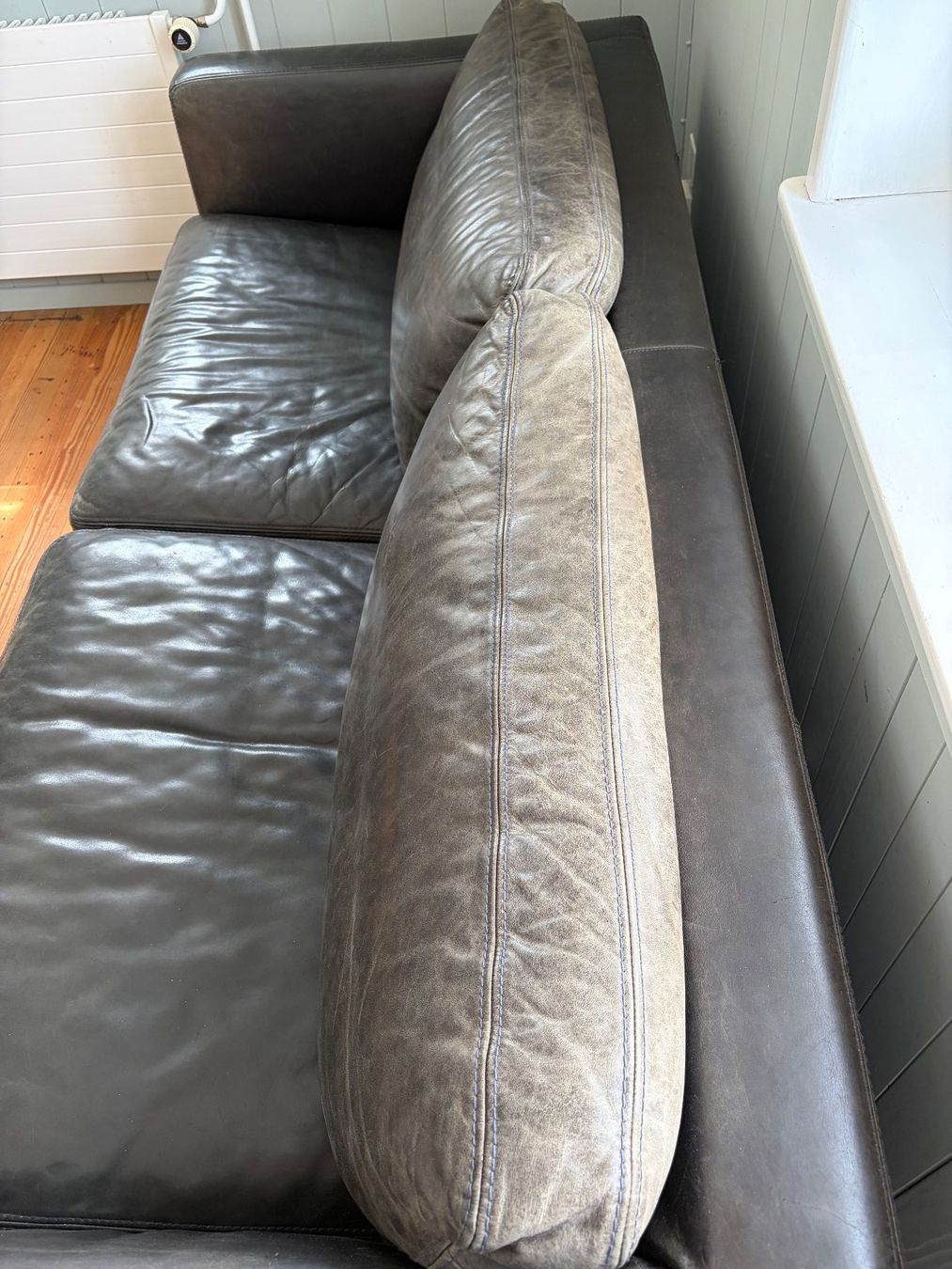 Divani: Schwarzes Ledersofa – Usato da Mellingen venduto da kleinzim 5