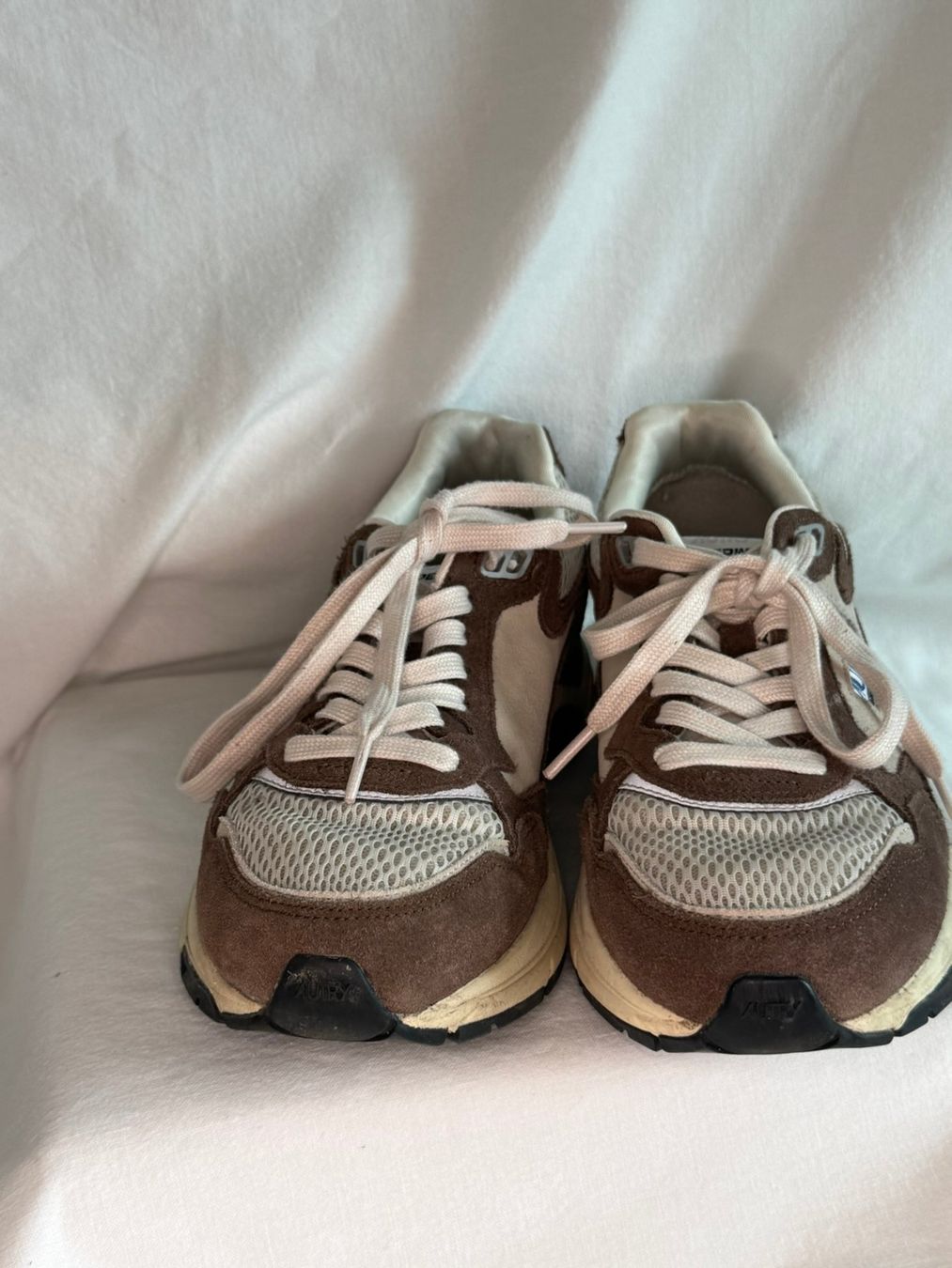 Autry Damenschuhe: Sneaker Autry braun beige Mesh Leder Hyperway – Gebraucht aus rüschlikon von Maieriislis