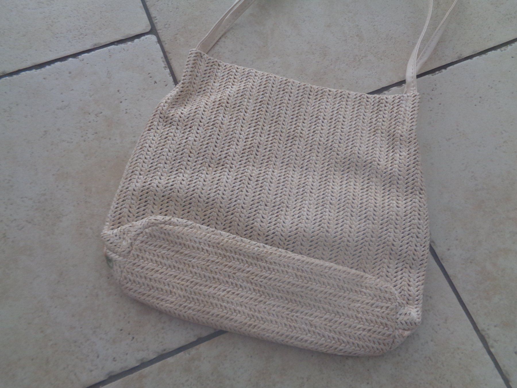 Borse da donna: Handtasche/Umhängetasche – Nuovo (secondo la descrizione) da Kreuzlingen venduto da Robi-2003 2