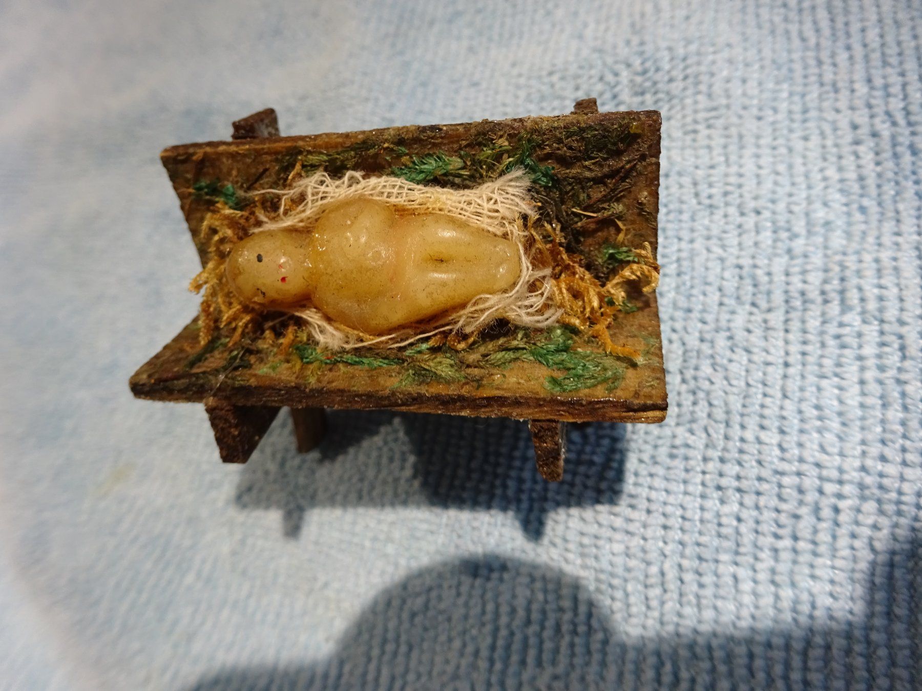 Sculture & Statue: Mini Bidermeier Krippe / Wachs – Usato da Esslingen venduto da eintagammeer 4