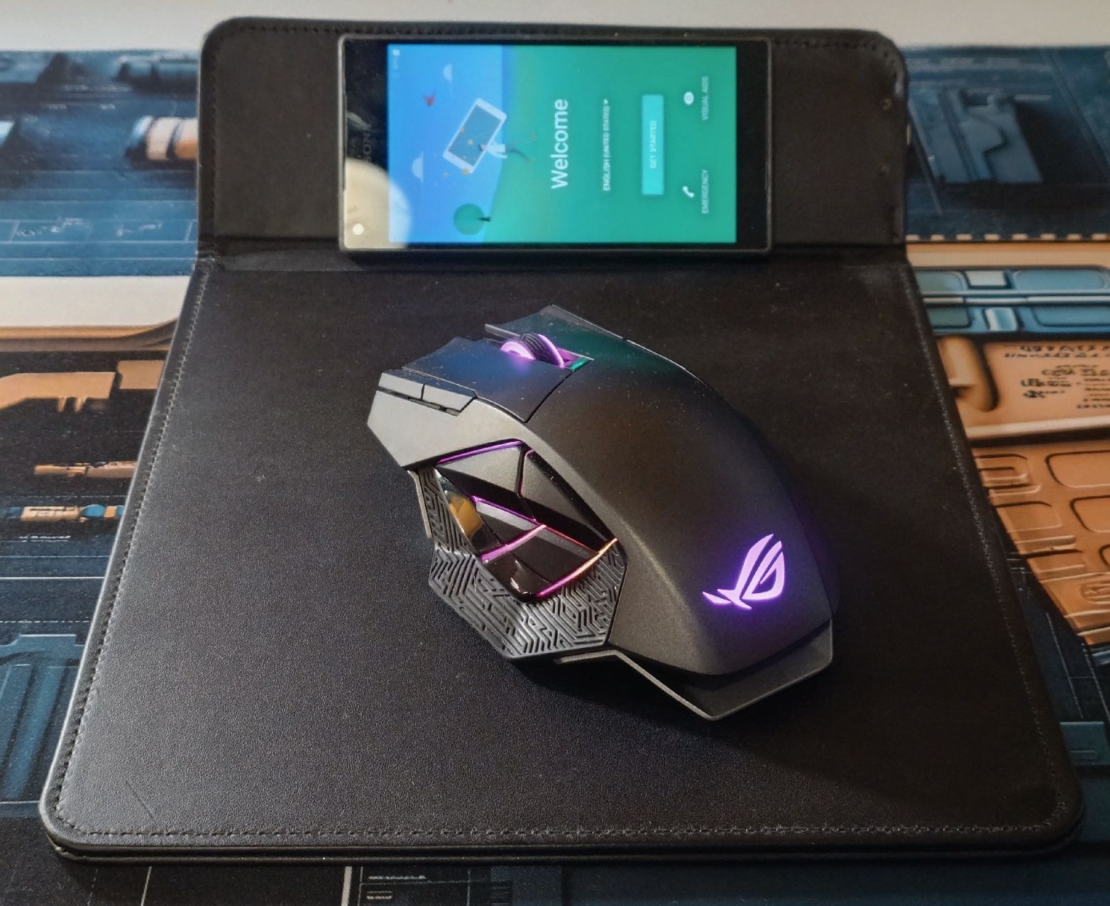 Mausmatten: Mauspad mit integriertem Qi Wireless Charger – Neu (gemäss Beschreibung) aus Ennetmoos von Faders 8
