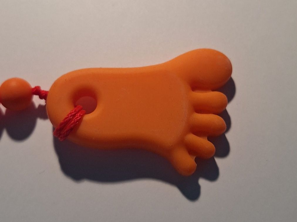 Catenine: Nuggikette mit Silikon-Füsschen (Beissring) – Nuovo (secondo la descrizione) da Konolfingen venduto da handmade7 2