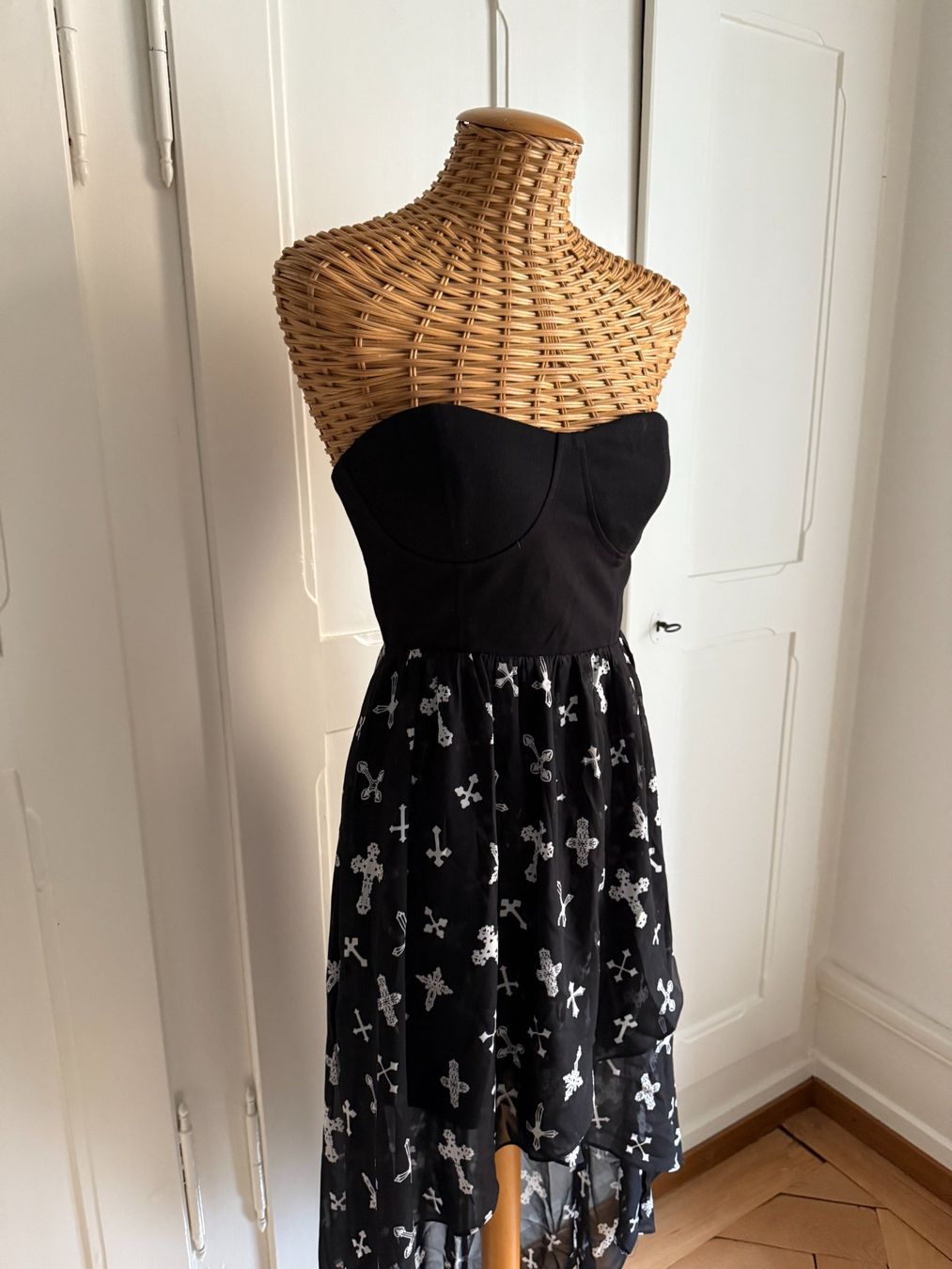 Kleider: FOREVER 21 - Gothic Bustier-Kleid schwarz-weiss M – Gebraucht aus Zürich von Diazaio 1