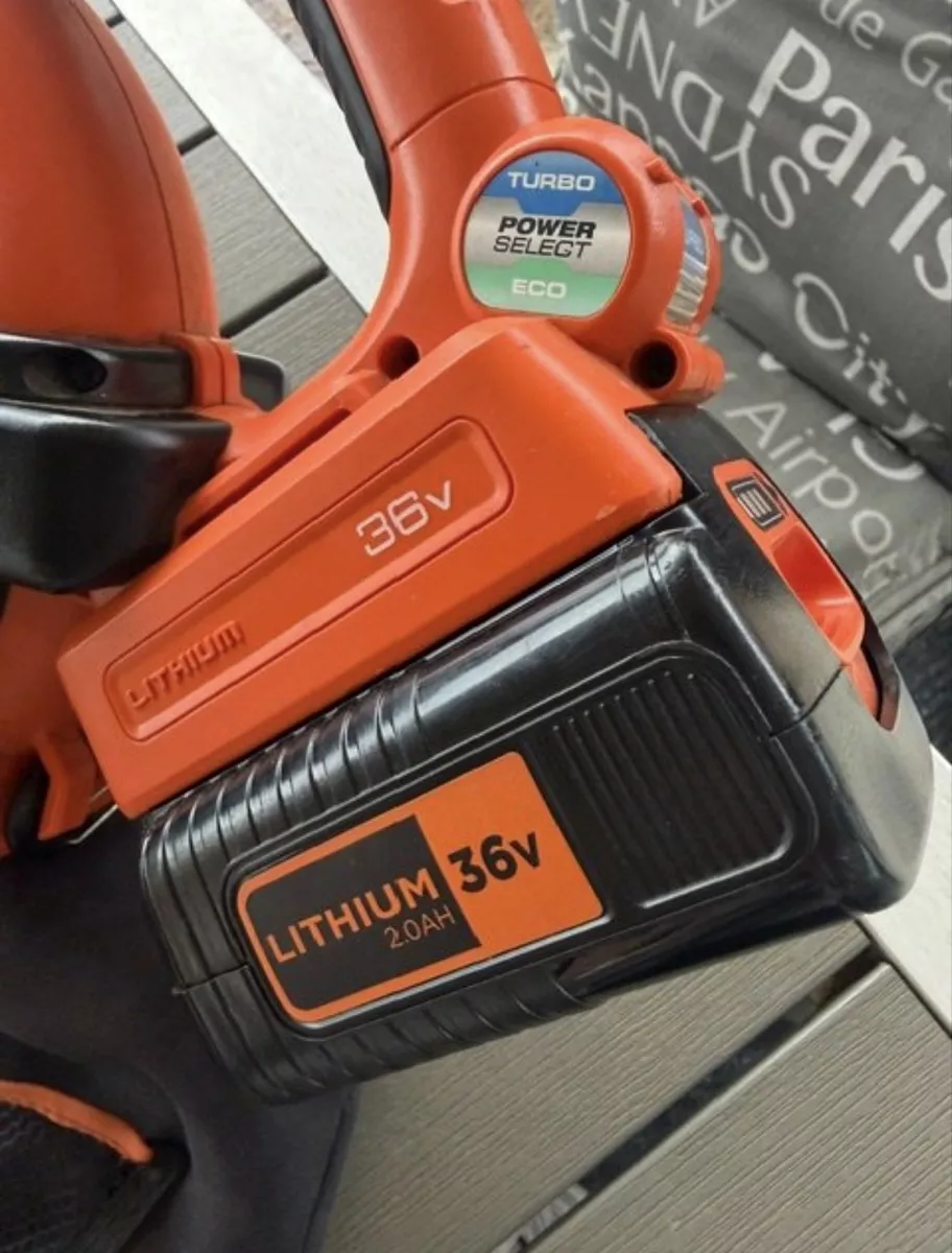 Soffiatori & Aspiratori per foglie: Black+Decker Laubbläser – Usato da Hausen AG venduto da balisht 1