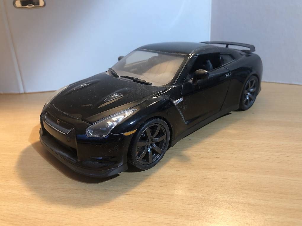 Modellini d'auto: Nissan GTR Modellauto 1:18 – Usato da Emmenbrücke venduto da ram_66mb