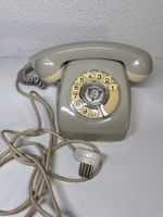 Altes Telefon mit Wählscheibe, Vintage, Zellweger Uster