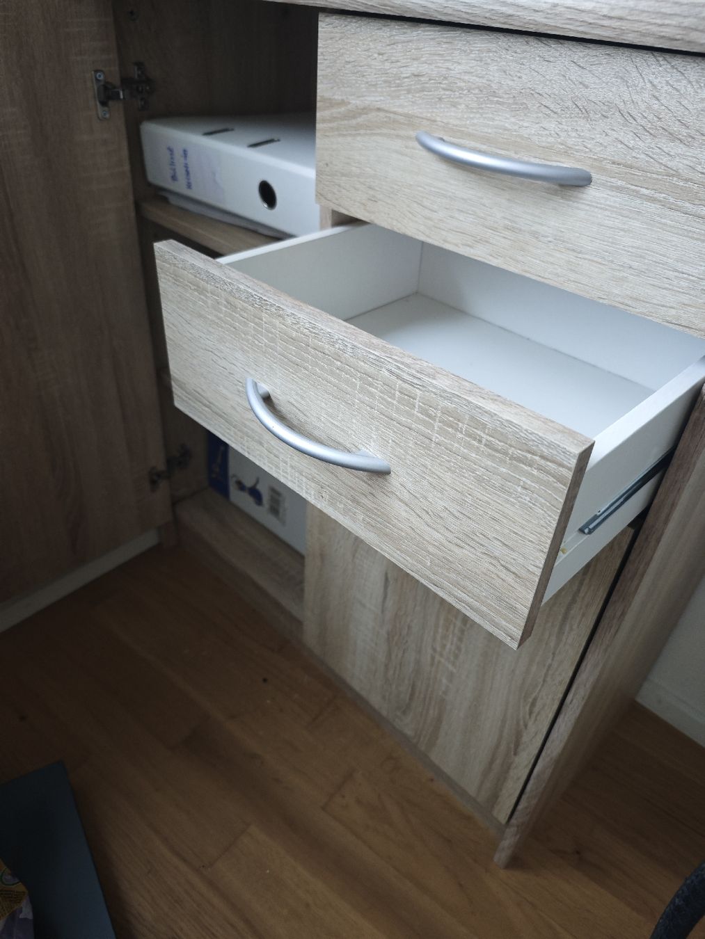Armadi: Kommode schrank  mit 2 Schubladen und 2 Tueren – Usato da Chur venduto da Edina1994 2