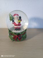 Schneekugel Weihnachtsmann mit Laterne guter Zustand