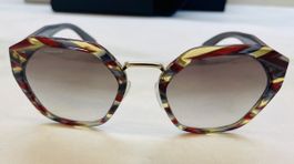 Lunettes de soleil Prada