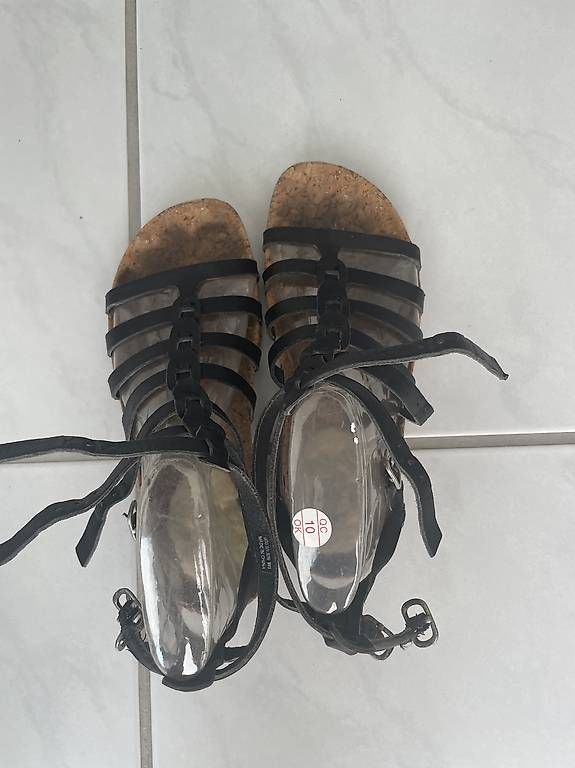 Ugg Scarpe da donna: UGG Sandalen 36 – Usato da Liestal venduto da sonnenbaum