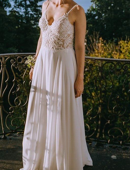 Kleider: Secondhand Brautkleid von Kotapska, Grösse 34-36 – Gebraucht aus Brunnen von Herzig-Brautmode 4
