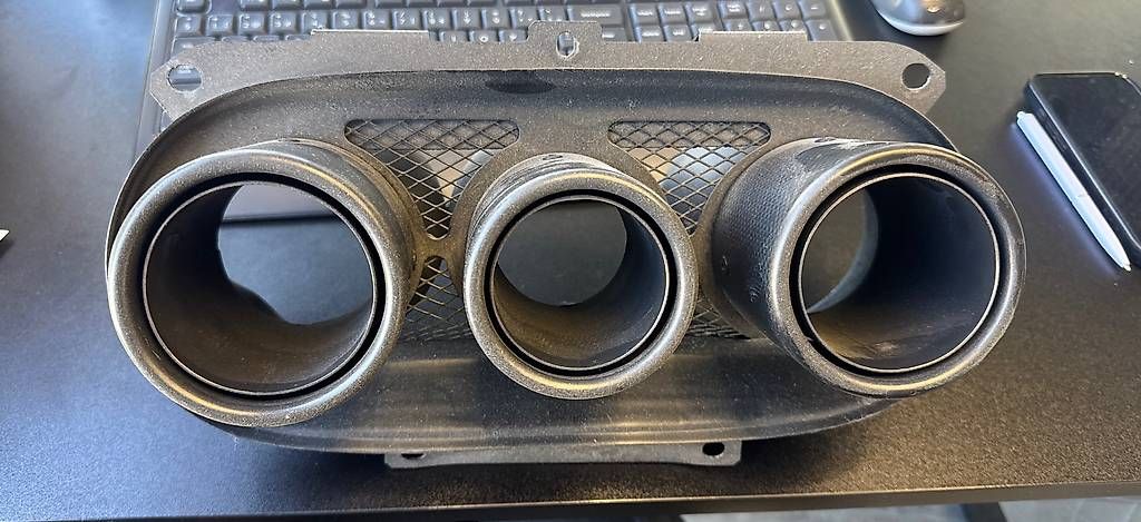 Sistemi di scarico: Ferrari 458 Carbon Endrohr – Usato da Uster venduto da D_8610 1