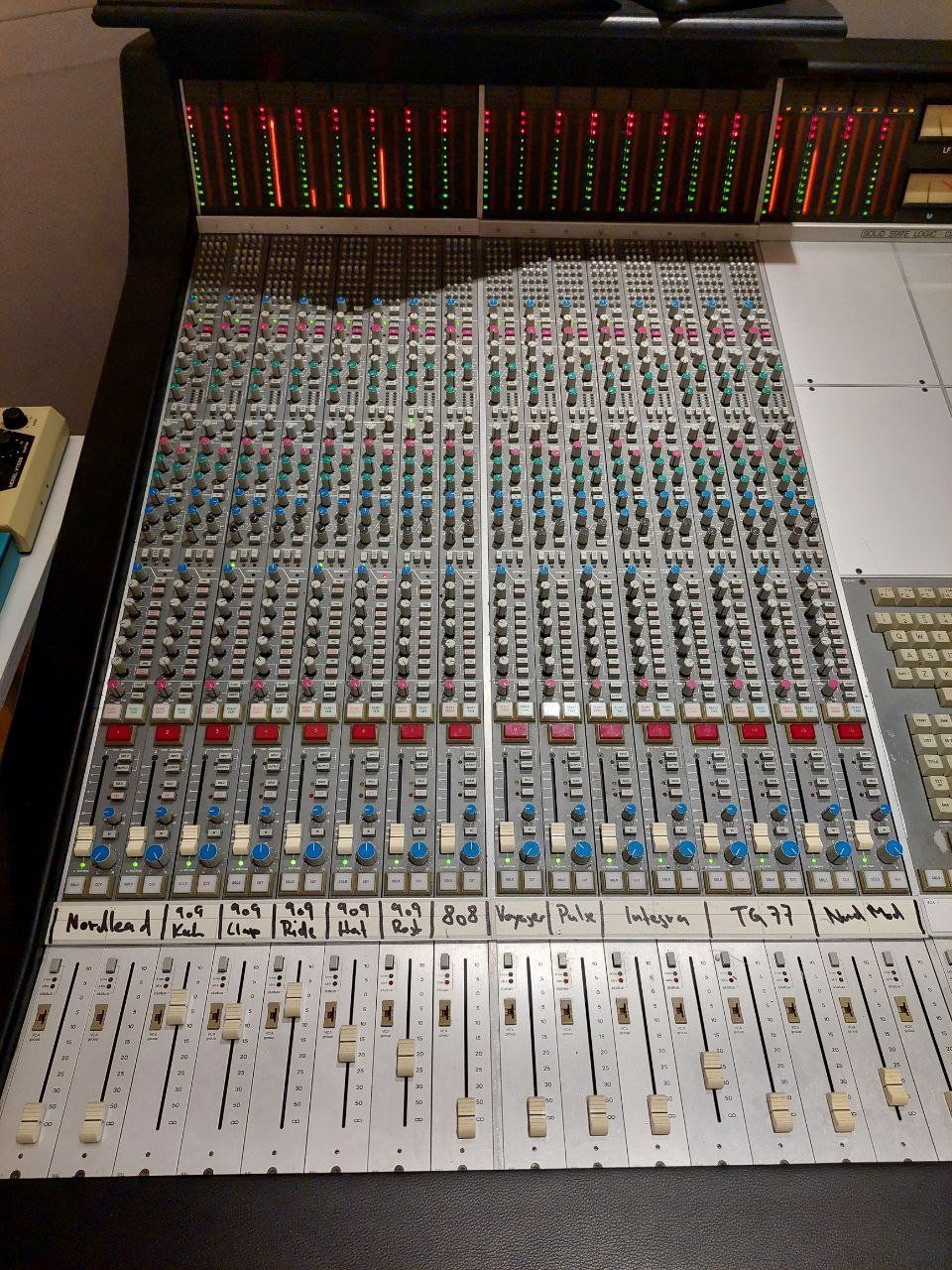 Solid State Logic Platines de mixage: Solid State Logic SSL SL 4000 G Series 32-Kanal Mischpult – D'occasion à Bern par archer.hostettler 1