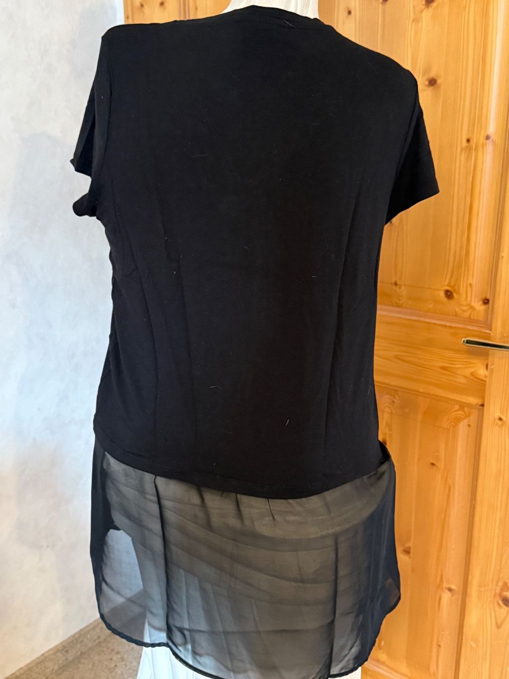 T-shirt: Schwarzes Peanuts Snoopy Shirt mit Paillette, Gr. L – Usato da Hundwil venduto da Sandysan1702 1