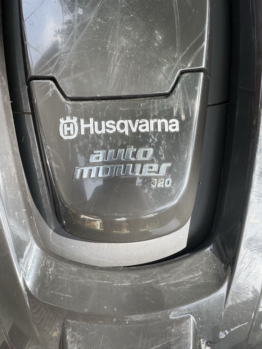 Husqvarna Tagliaerba: Husqvarna Automower 320 – Usato da Hergiswil b. Willisau venduto da strubeli77 1