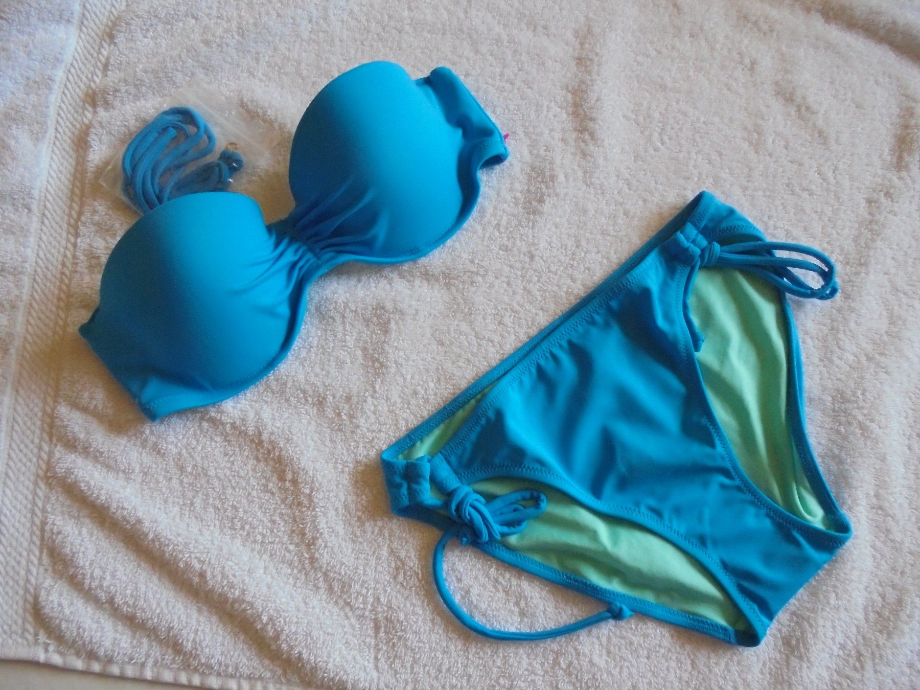 Victoria's Secret Costumi da bagno & Bikini: VICTORIA'S SECRET BIKINI GR. 70 C / S – Nuovo e nell'imballaggio originale da Aarau Rohr venduto da PinkSchwein