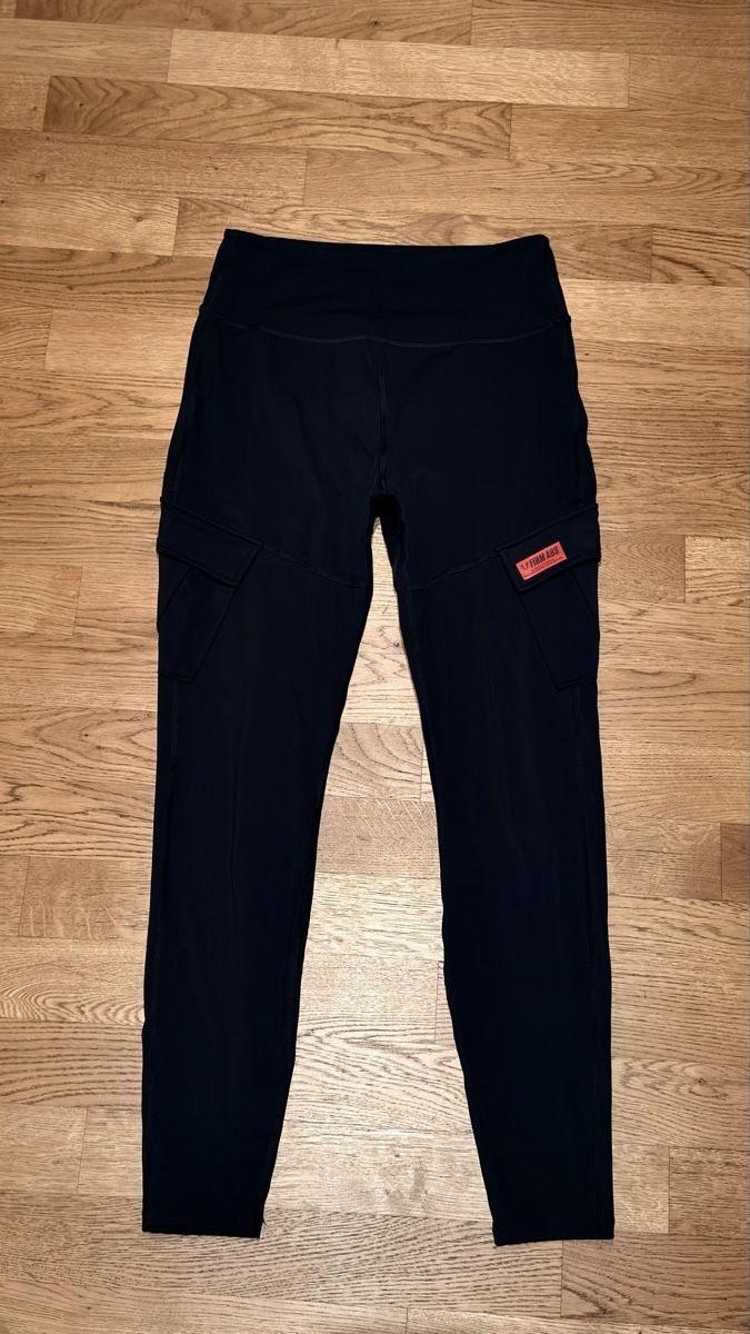 Leggings: Firm abs Leggings – Usato da Zürich venduto da TrustUser2020