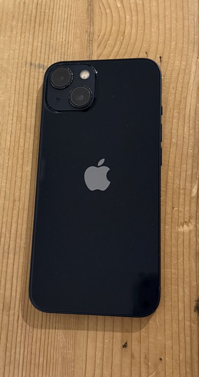 Apple Telefoni cellulari / Smartphones: Smartphone Apple iPhone 13 schwarz gebraucht – Usato da Amriswil venduto da Jen_90 1