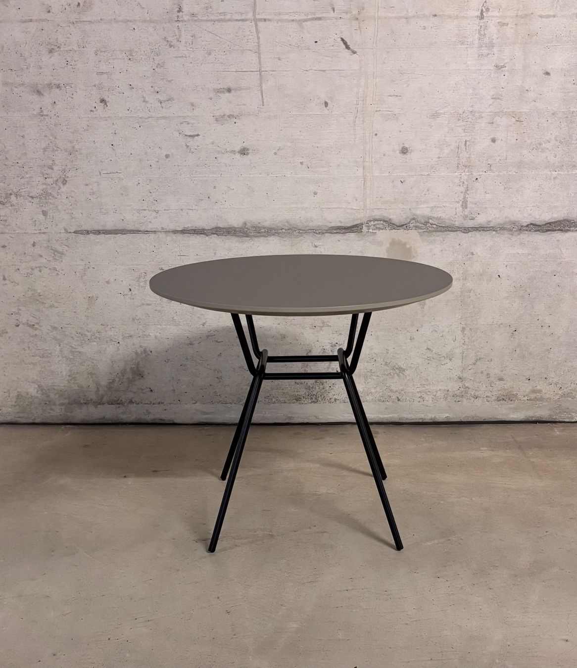 Tavoli: beistelltisch . couchtisch . prostoria – Usato da Basel venduto da Rmo4000 1