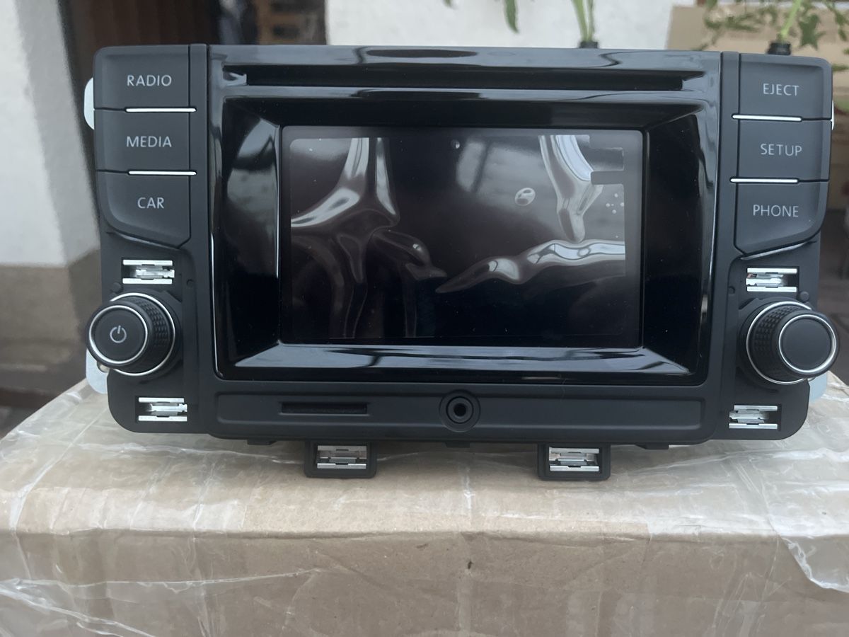 Radio: NEU!!! VW Autoradio "Composition Colour" DAB+ u. Bluetooth – Nuovo (secondo la descrizione) da Basel venduto da plam108