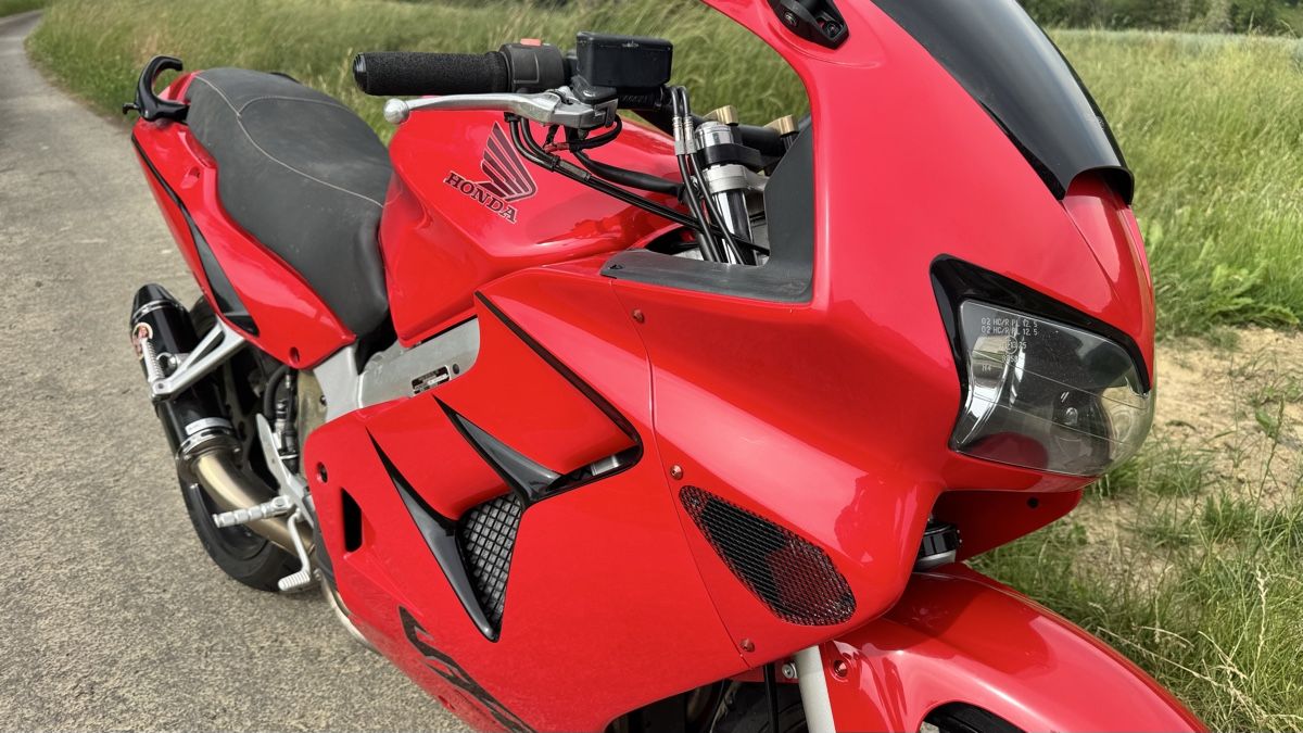 Honda Strasse: Honda VFR 800 Fi – Gebraucht aus Cheyres von JBLcharly 2