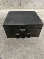Petite caisse en métal vintage – Style industriel