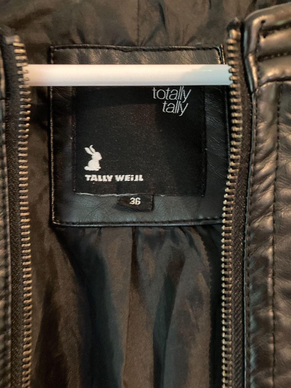 Giacche: Schwarze Lederjacke Gr. 36 – Usato da Thun venduto da Vans_98 3