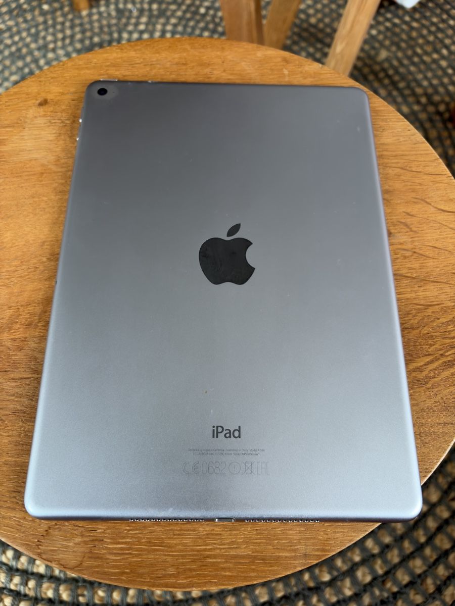 Apple Tablet PC: Apple Ipad Air 2 – Usato da Richterswil venduto da jan_b2vx 1