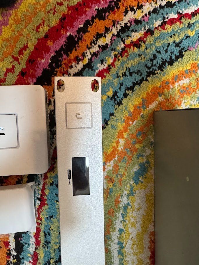 Ubiquiti Modem & Router: Kit réseau Unifi/Ubiquiti complet – Usato da Bure venduto da nono_bure 3