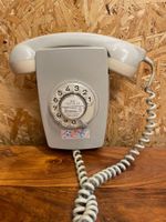 Téléphone mural vintage