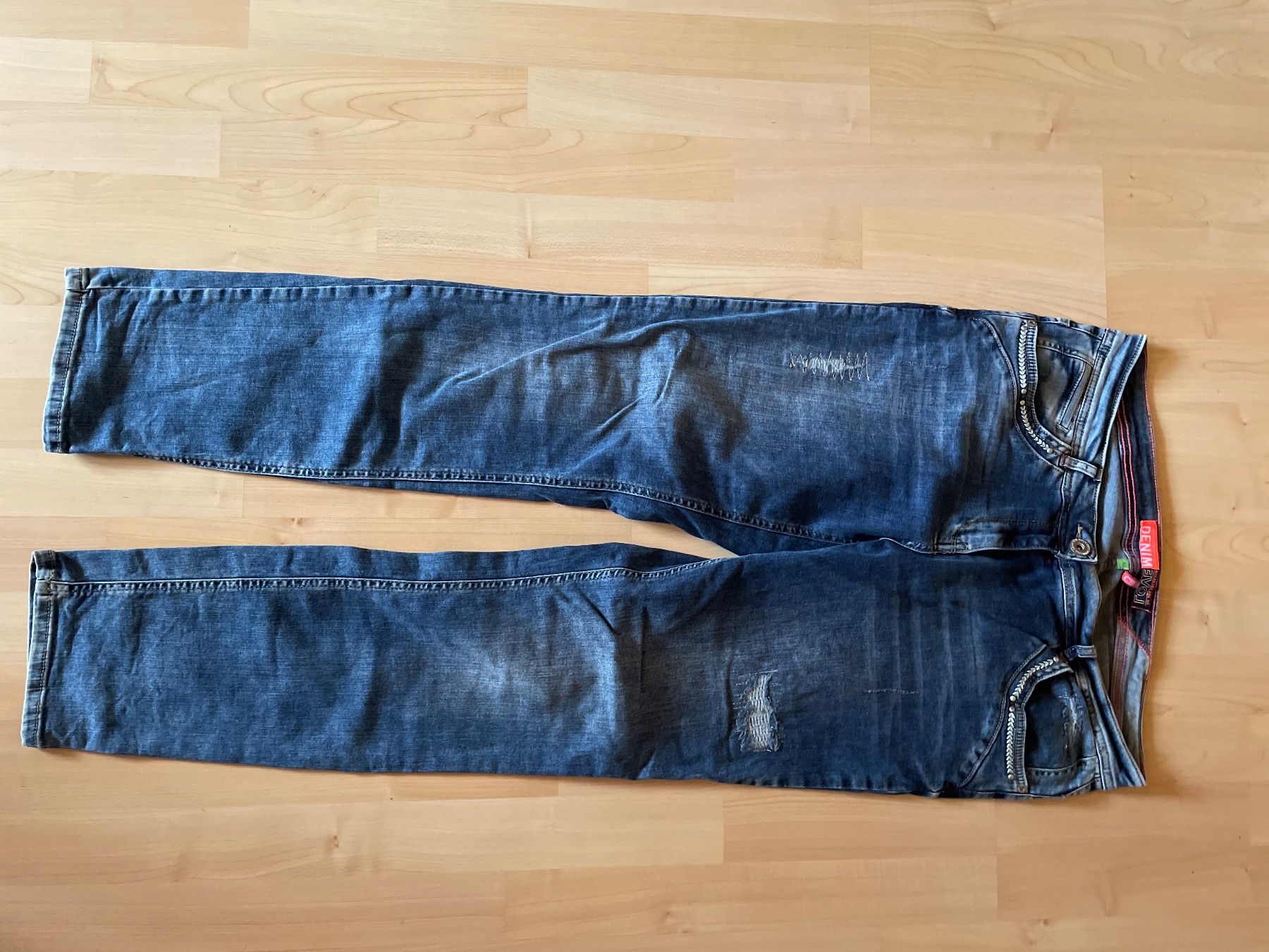 Jeans: Jeans Damen Grösse 32 DENIM – D'occasion à Münsingen par Ckolibri